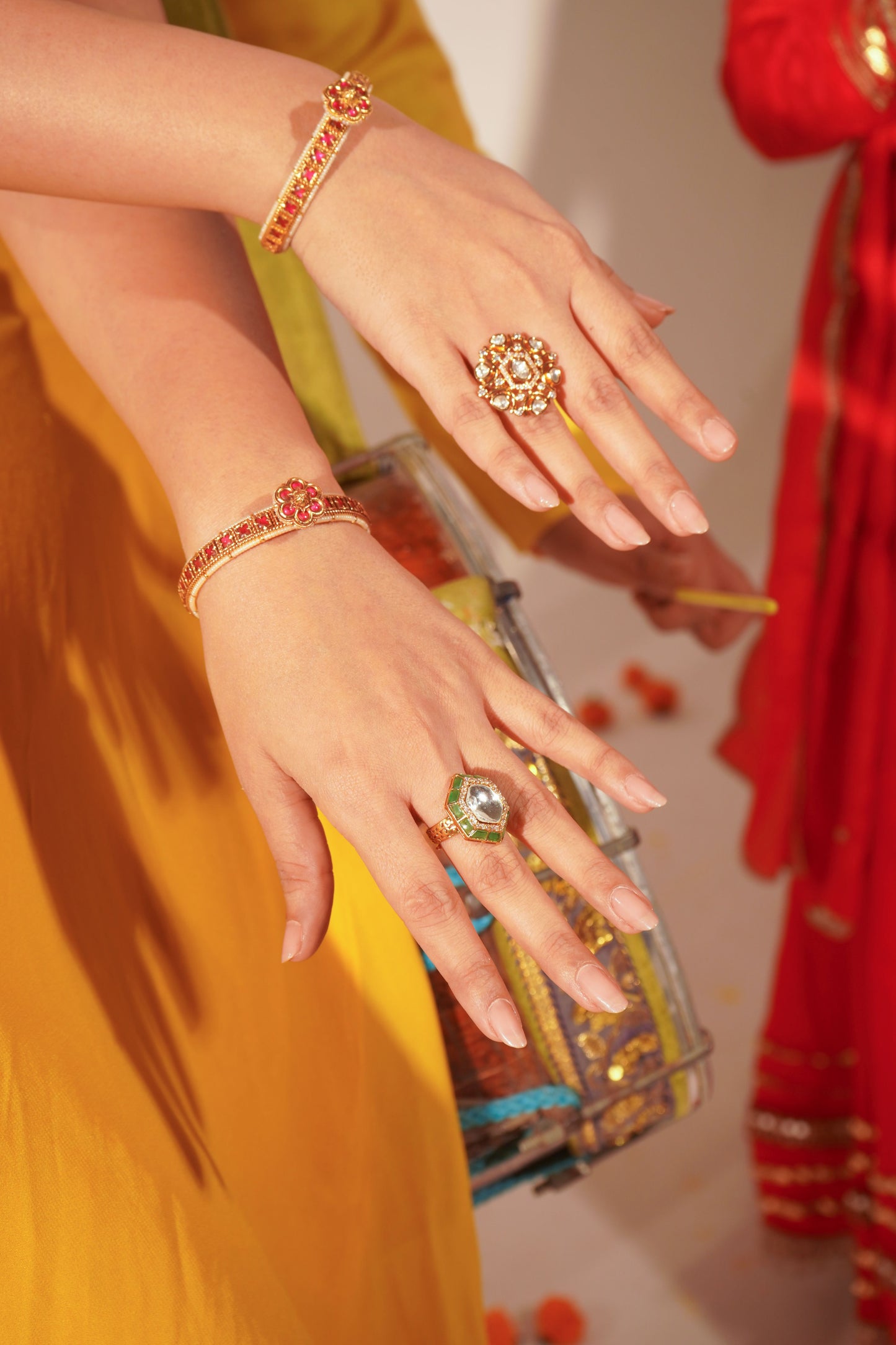 GOLD PLATED RING WITH POLKI