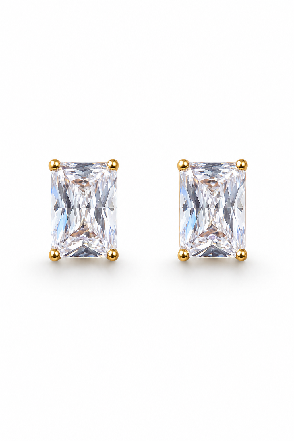 Single Diamond Emerald Solitaire Stud Earrings Gift Box