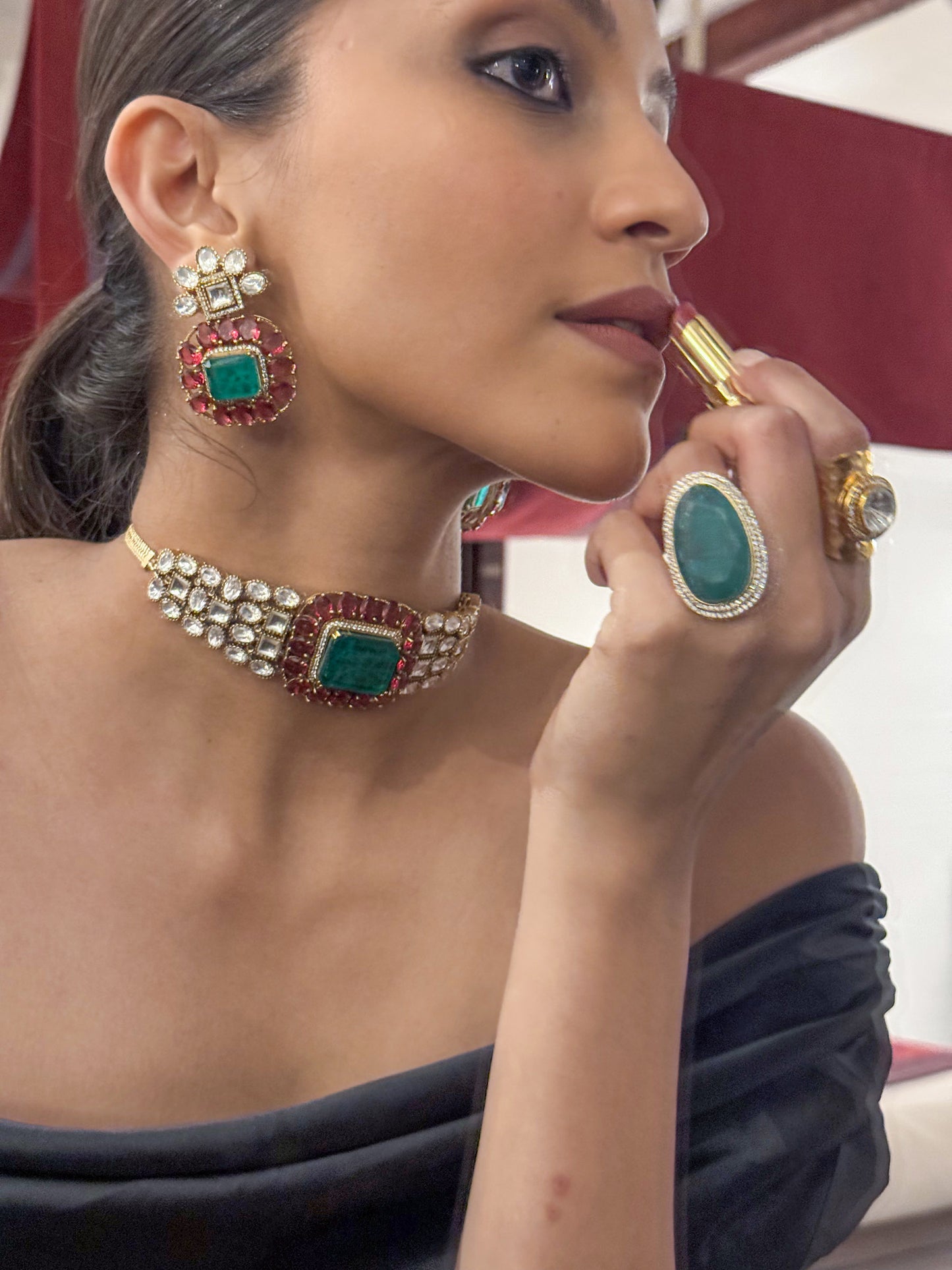 Tanuja Emerald Oval SP Polki Ring