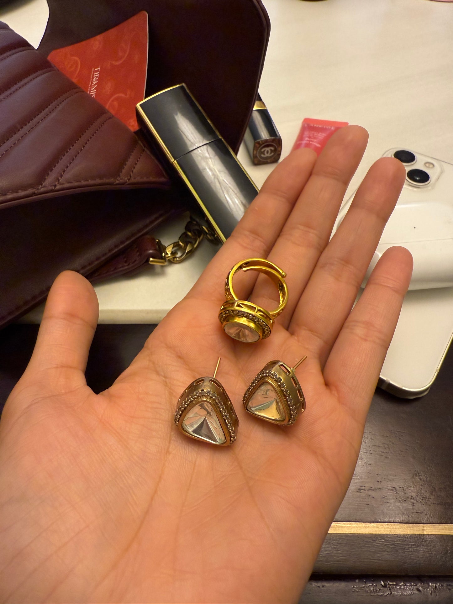 GEOMETRIC POLKI STUD