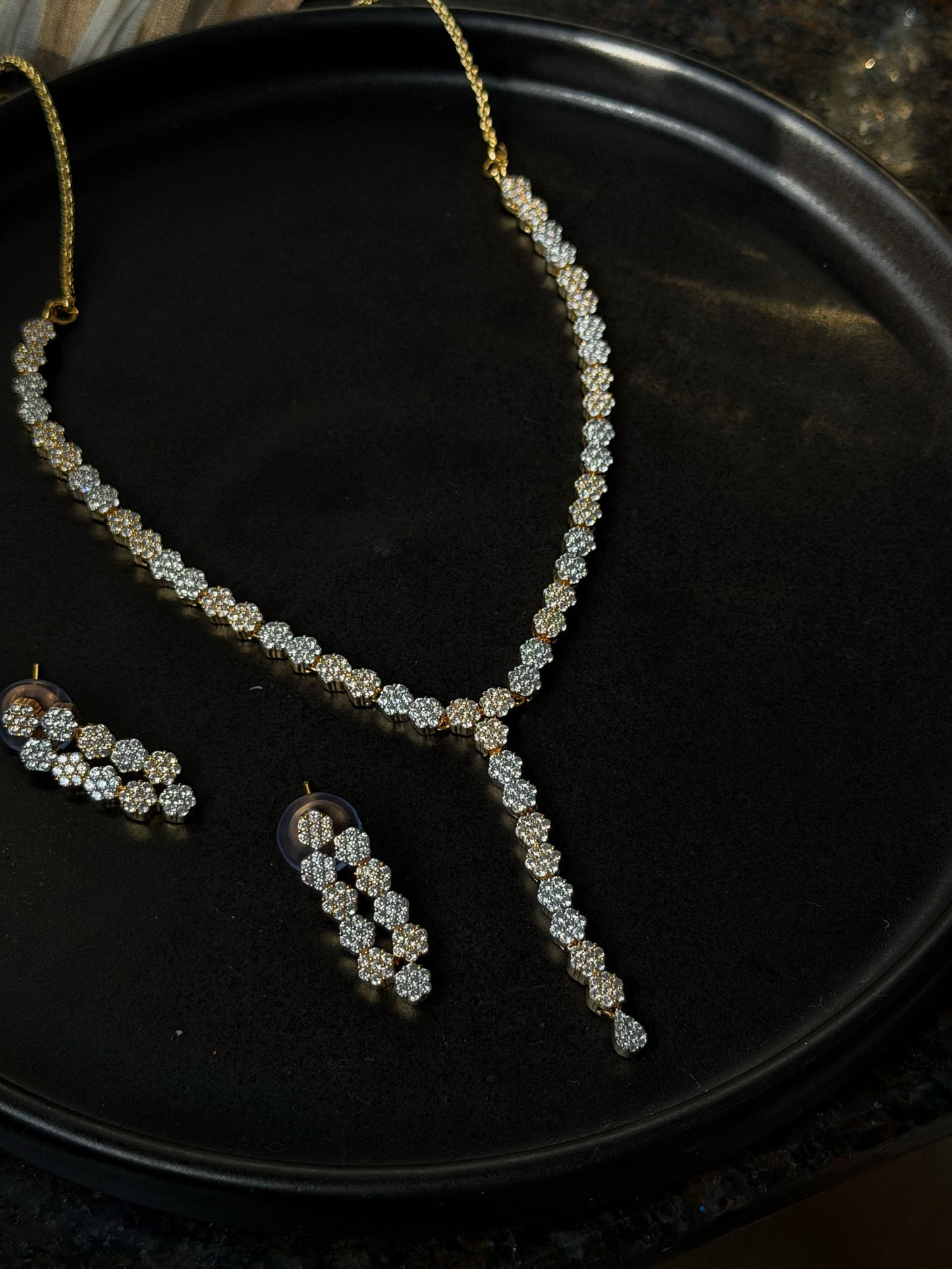 FALLING STARLET VINE NECKLACE SET