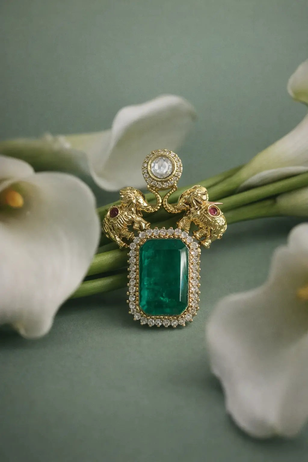 The Royal Frame Brooch