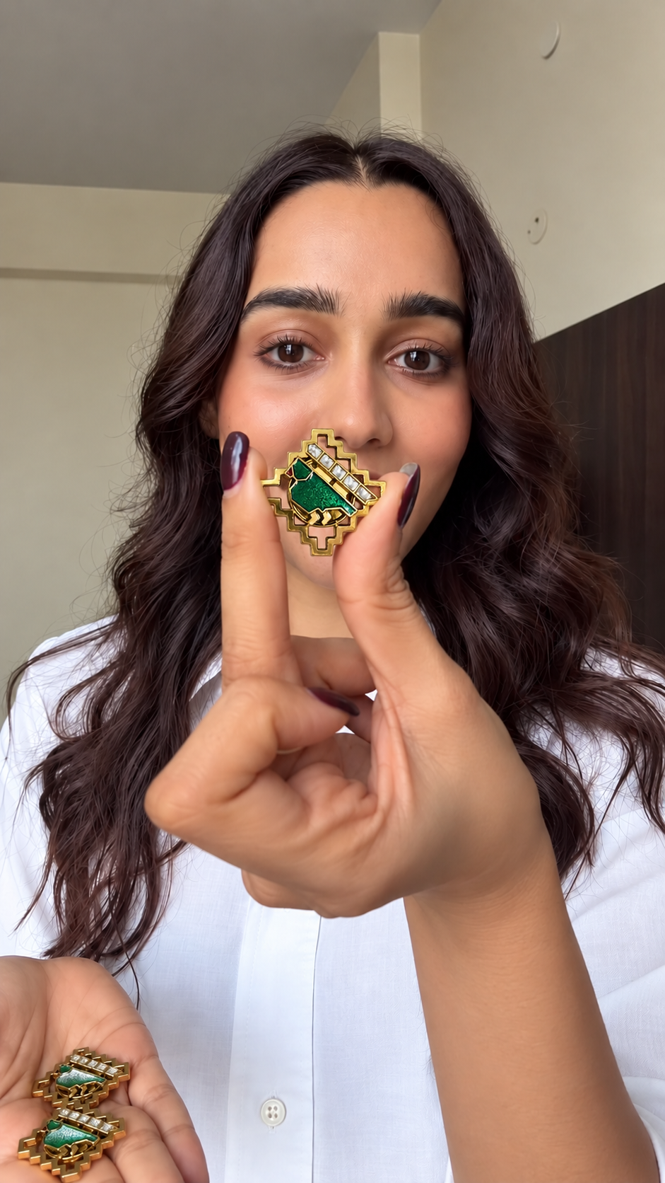 Emerald Tota Meenakari Button Cover