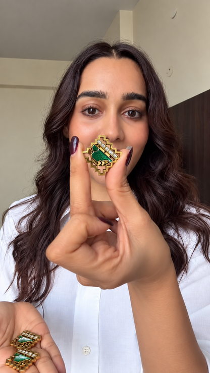 Emerald Tota Meenakari Button Cover