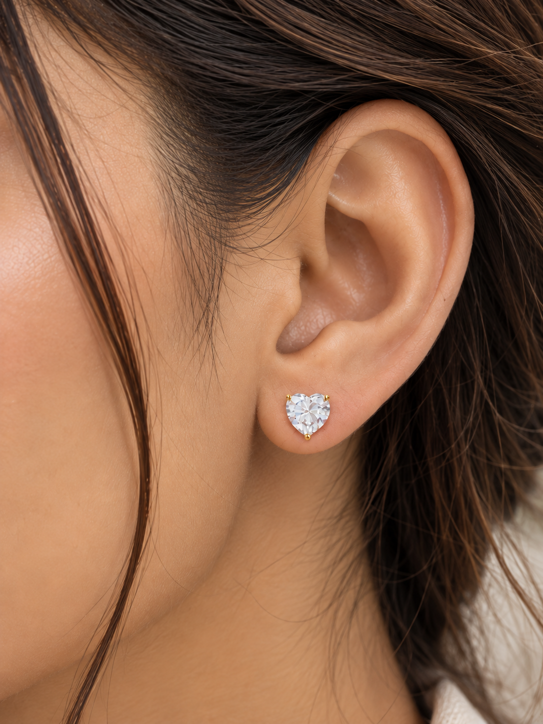 Single Diamond Heart Solitaire Stud Earrings Gift Box