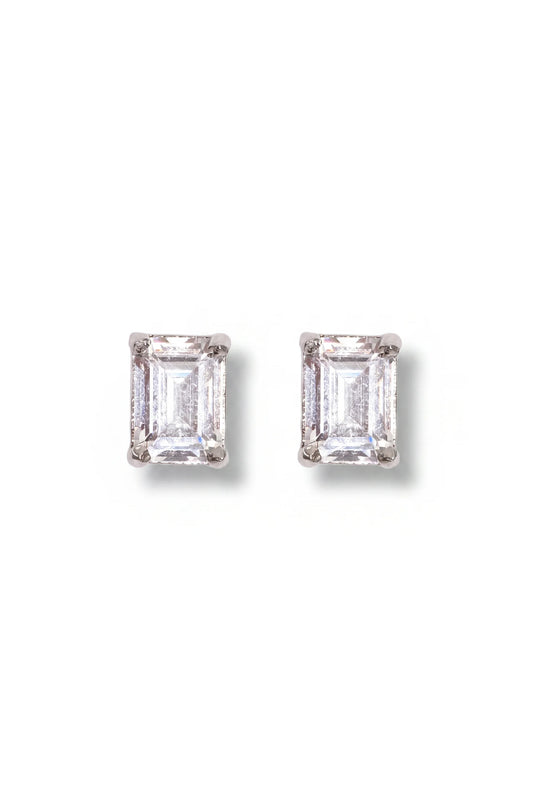1 AM - Emerald Solitaire Afterglow Cygnet Diamond Studs