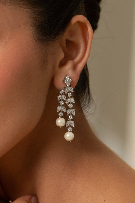 Pear Luster Diamond Earrings