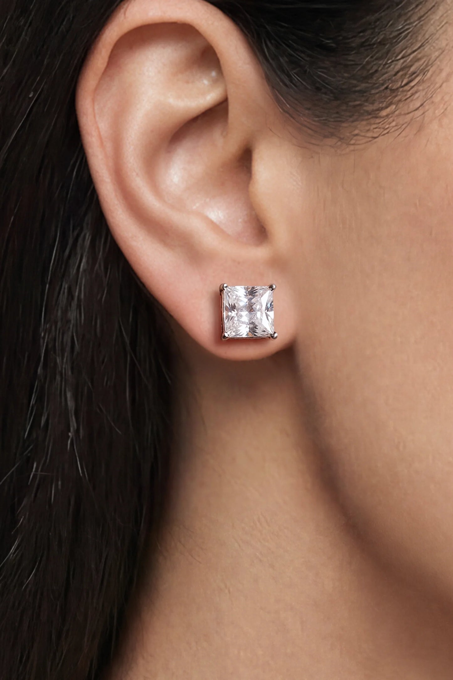 5 AM - Square Solitair Daybreak Cygnet Diamond Studs