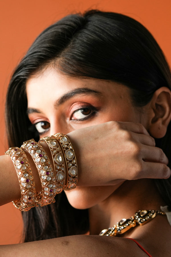 PRERNA UNEVEN BIG & SMALL POLKI BANGLE SET WITH SCREW SETTING