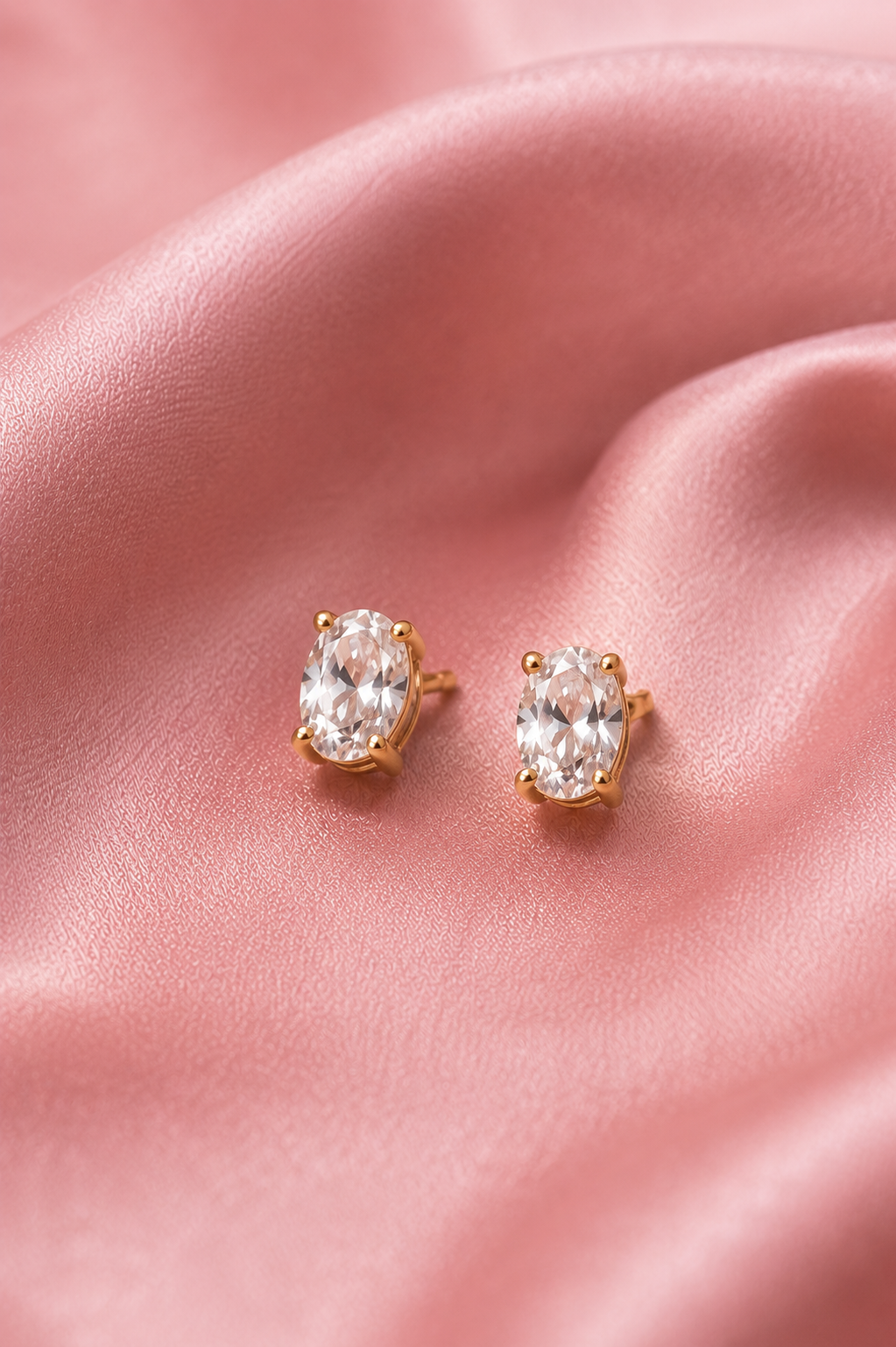 Single Diamond Oval Solitaire Pendant Set with Earrings Gift Box