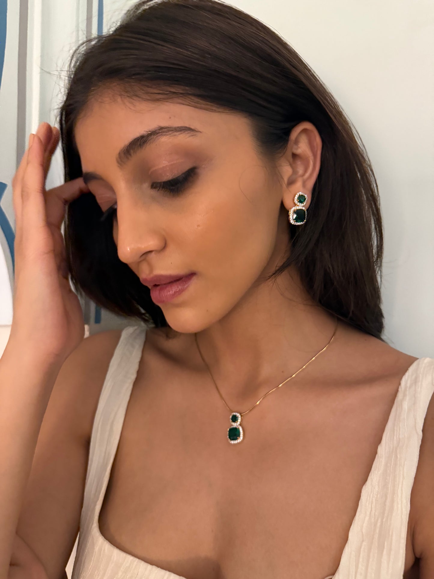 GREEN GLOW  NECKLACE SET