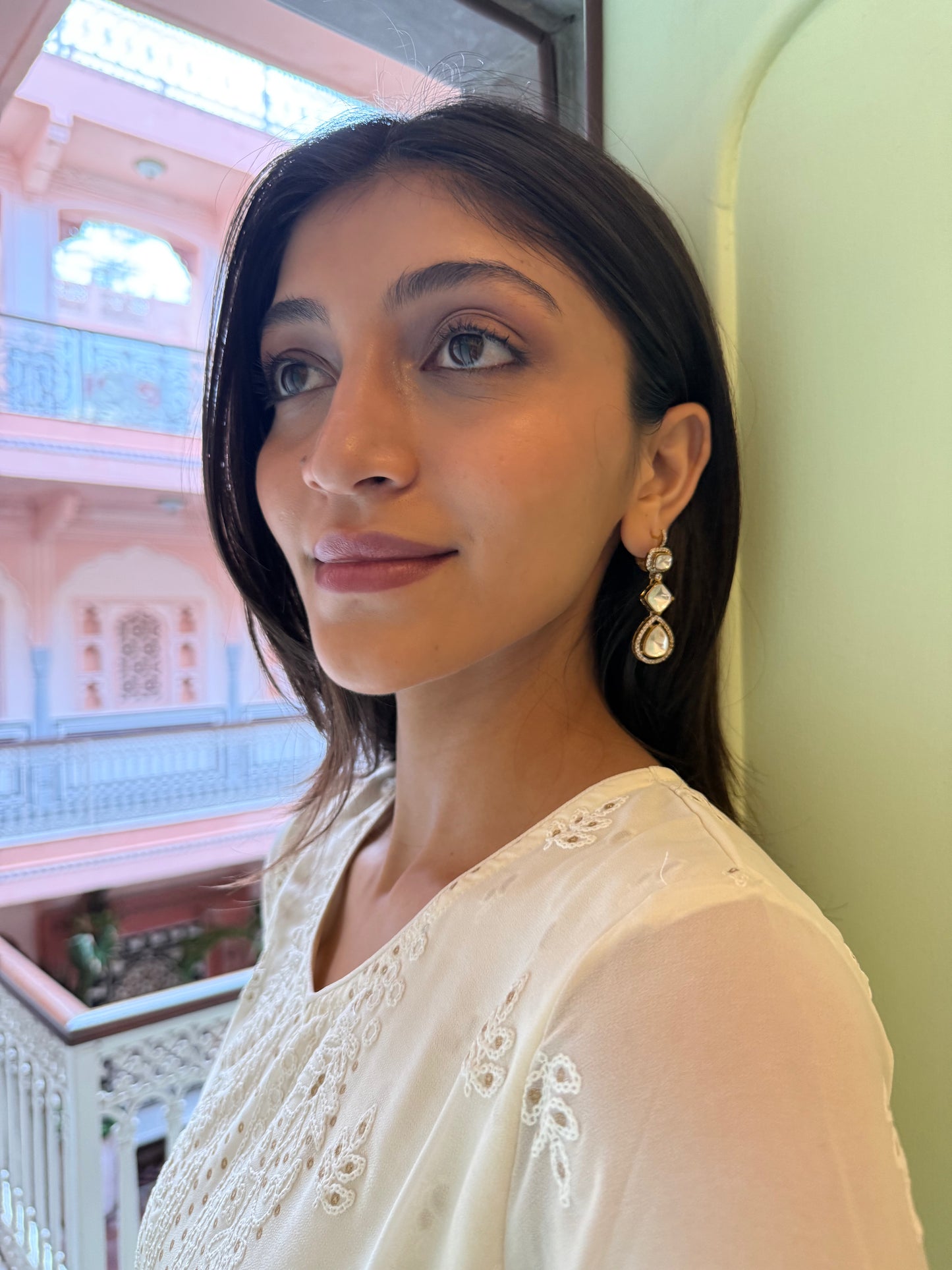 RAVEYA DANGLING SP EARRINGS