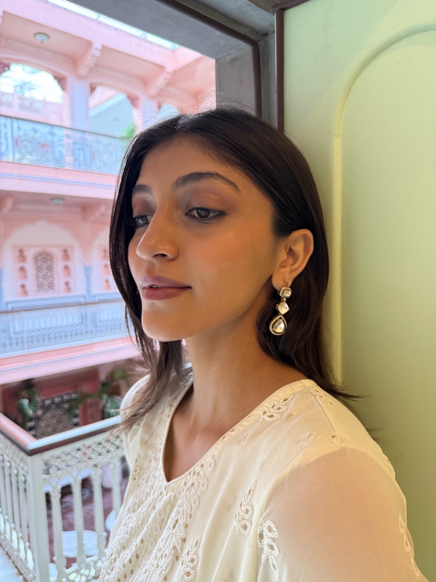 RAVEYA DANGLING SP EARRINGS