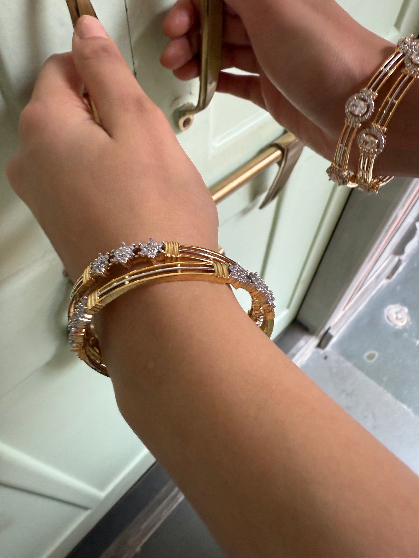 FLORAL STONE CLUSTER BANGLES