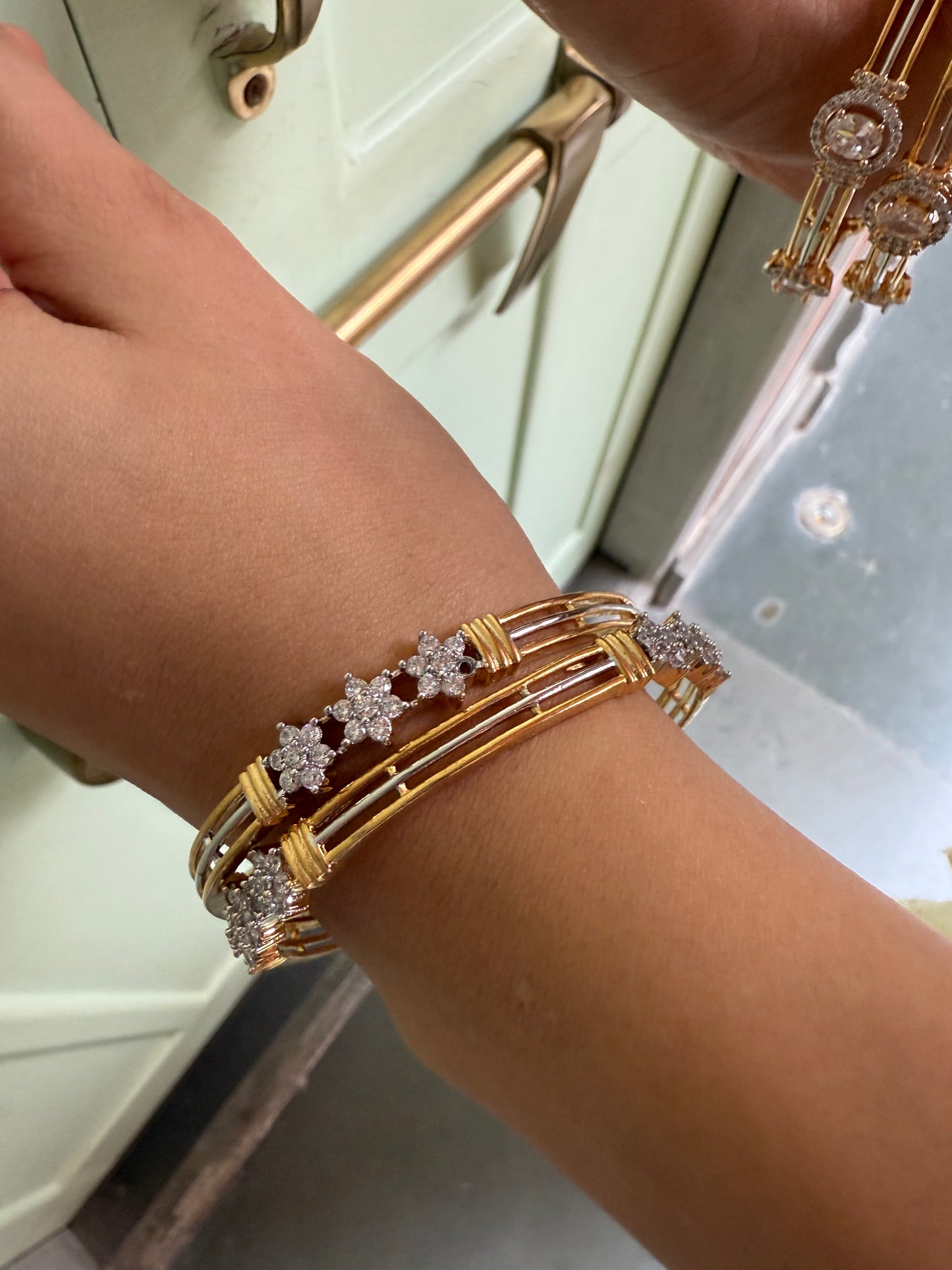 FLORAL STONE CLUSTER BANGLES