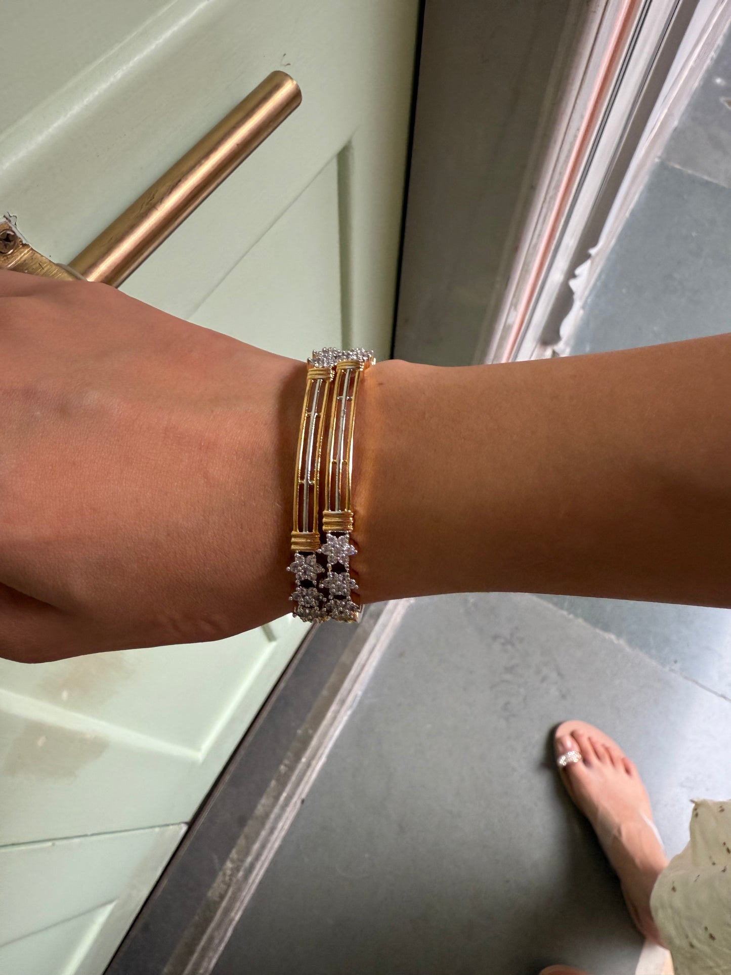 FLORAL STONE CLUSTER BANGLES