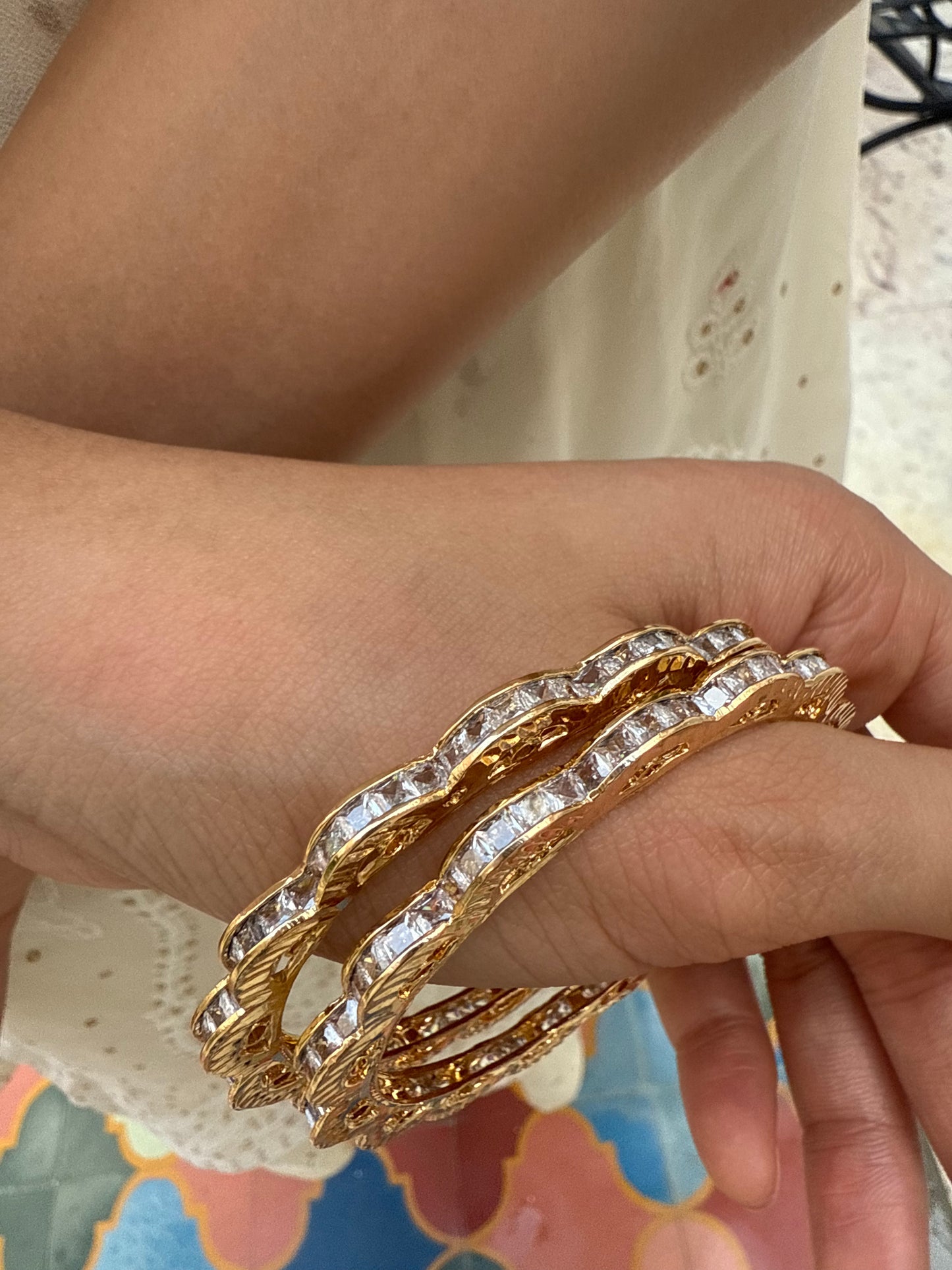 SCALLOPED EDGE BANGLES WITH CRYSTAL DETAILING