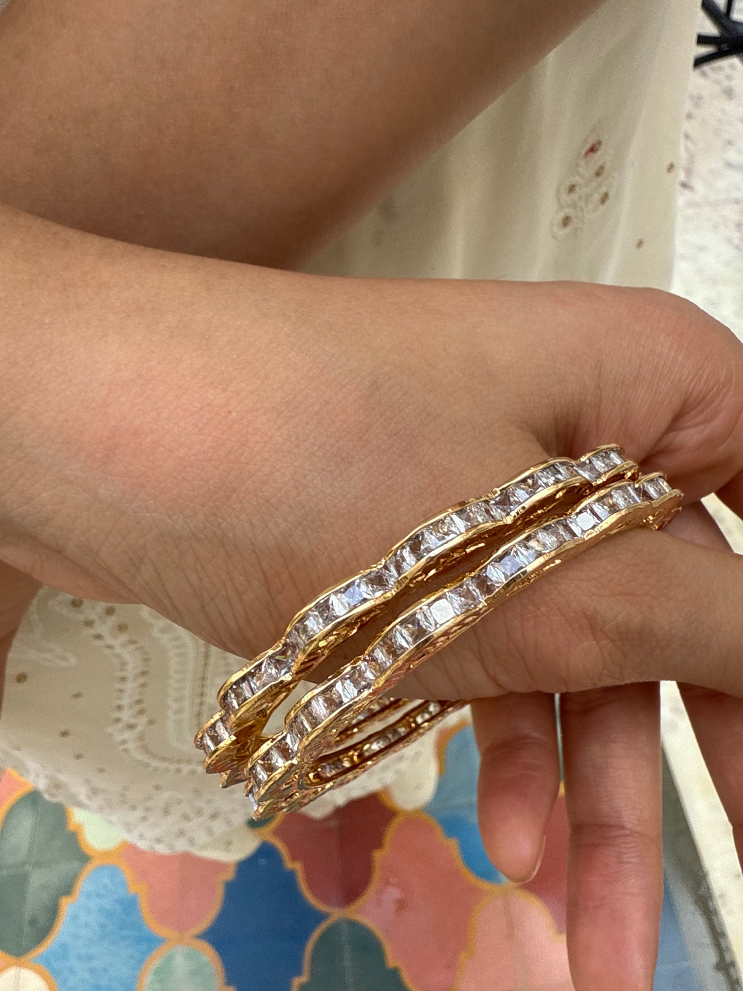 SCALLOPED EDGE BANGLES WITH CRYSTAL DETAILING