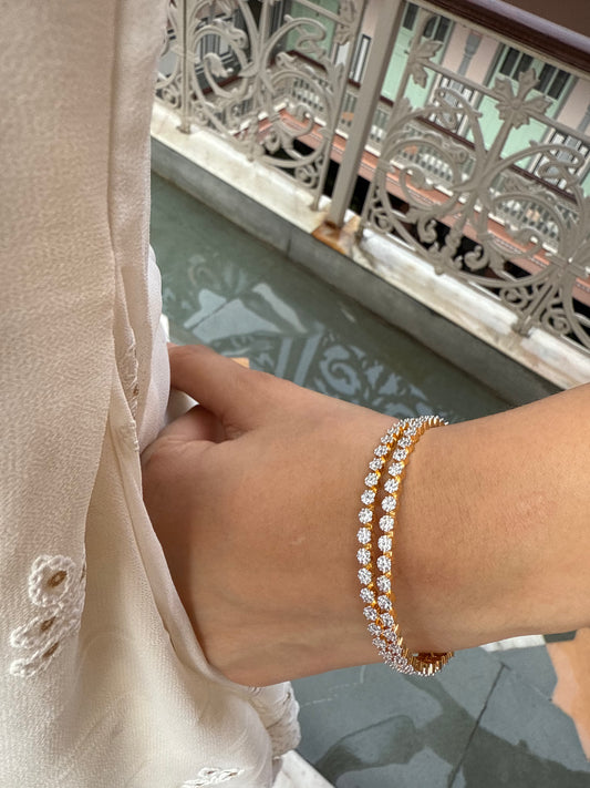 DIAMOND SPARKLING STONE BANGLES IN GOLD