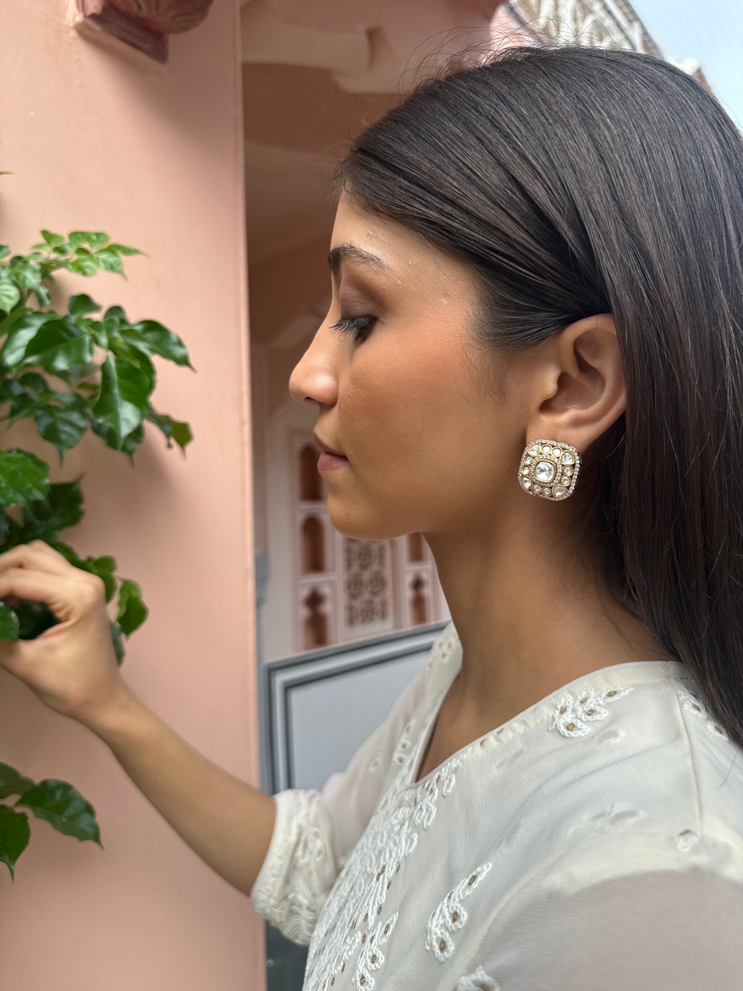 YOVNA SQUARE SP EARRING