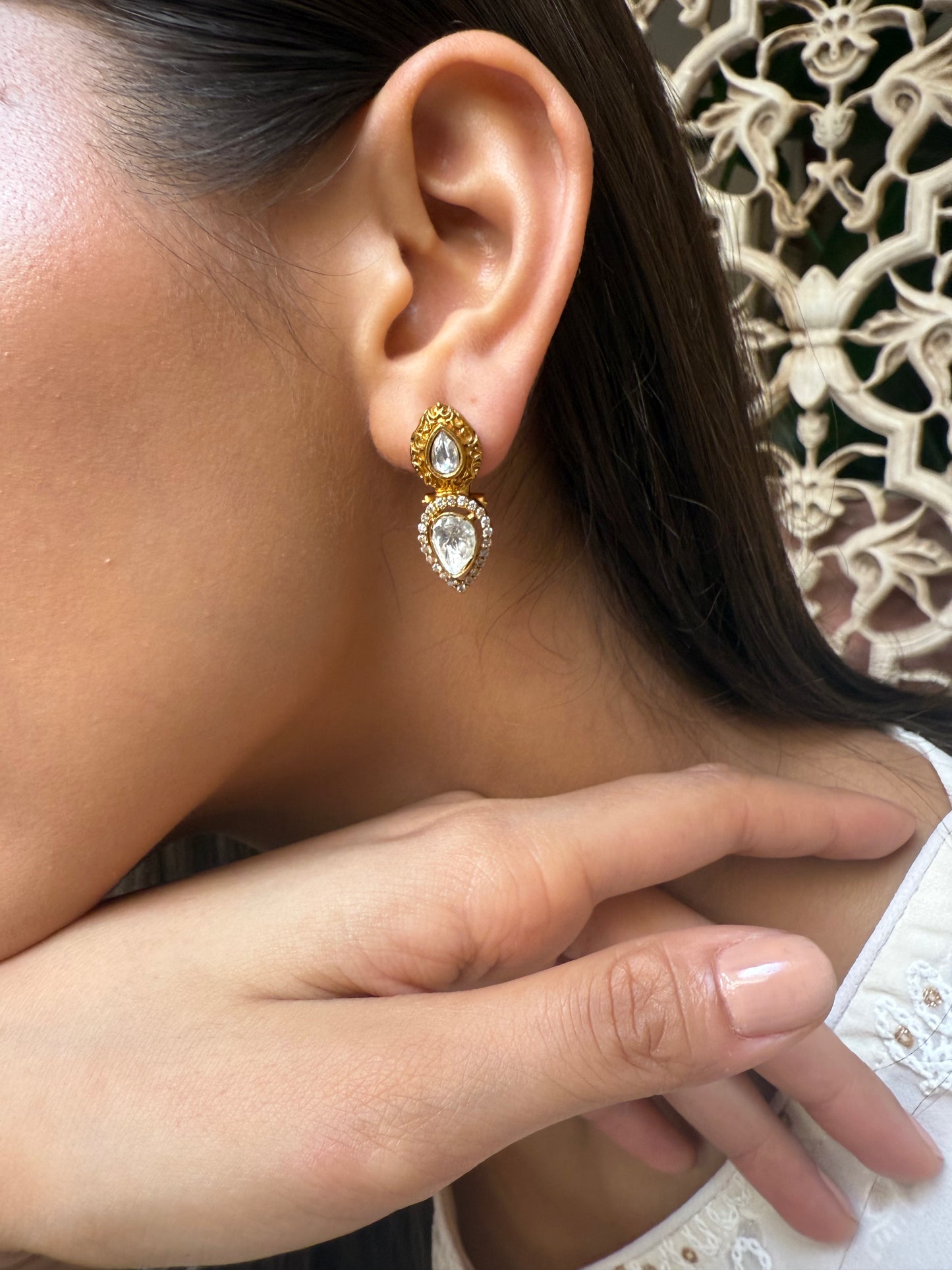 TEARDROP POLKI STUD
