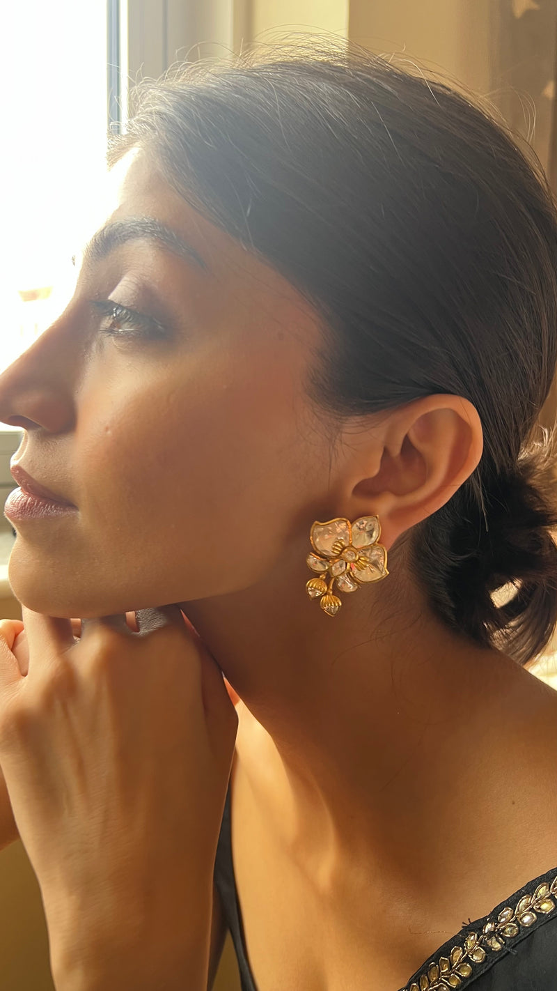 KAMYA FLORAL POLK SILVER EARRINGS