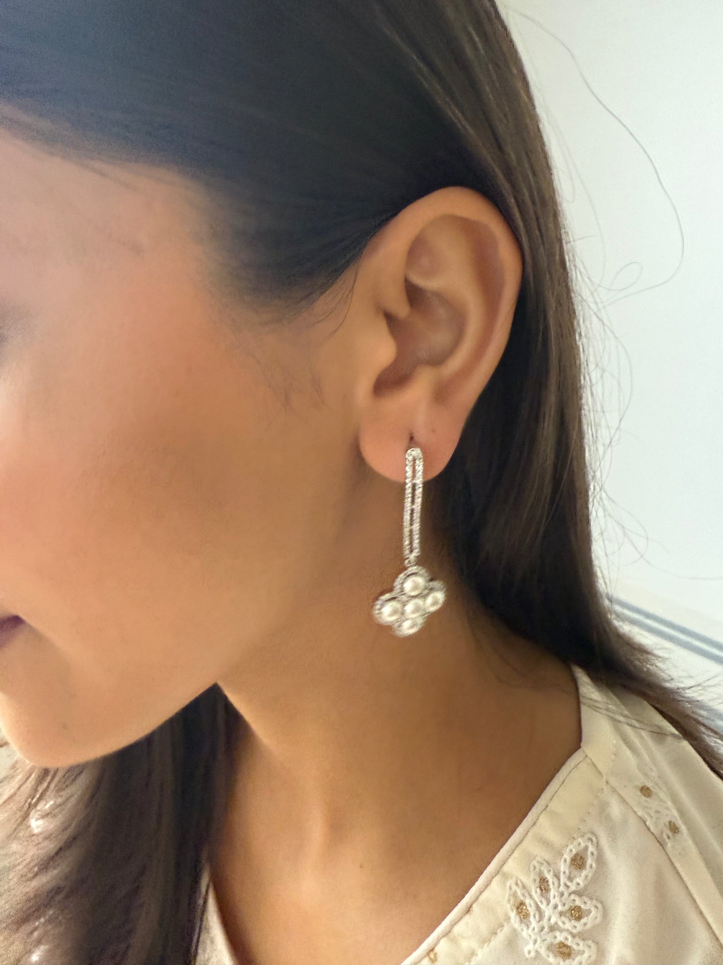 ORCHID PEARL EARRINGS
