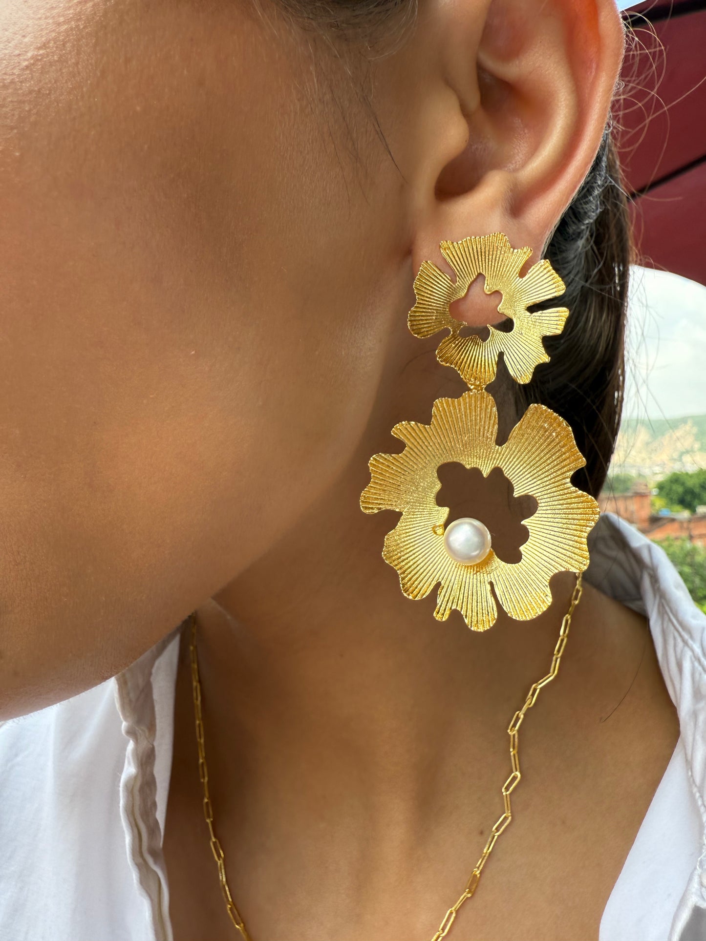 SEA PETAL PEARL DROP EARRINGS