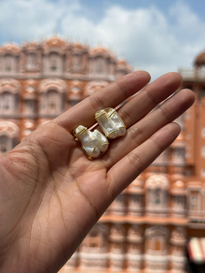 TIDEBOUND PEARL STUDS