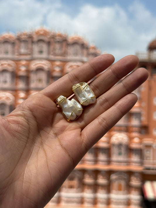 TIDEBOUND PEARL STUDS
