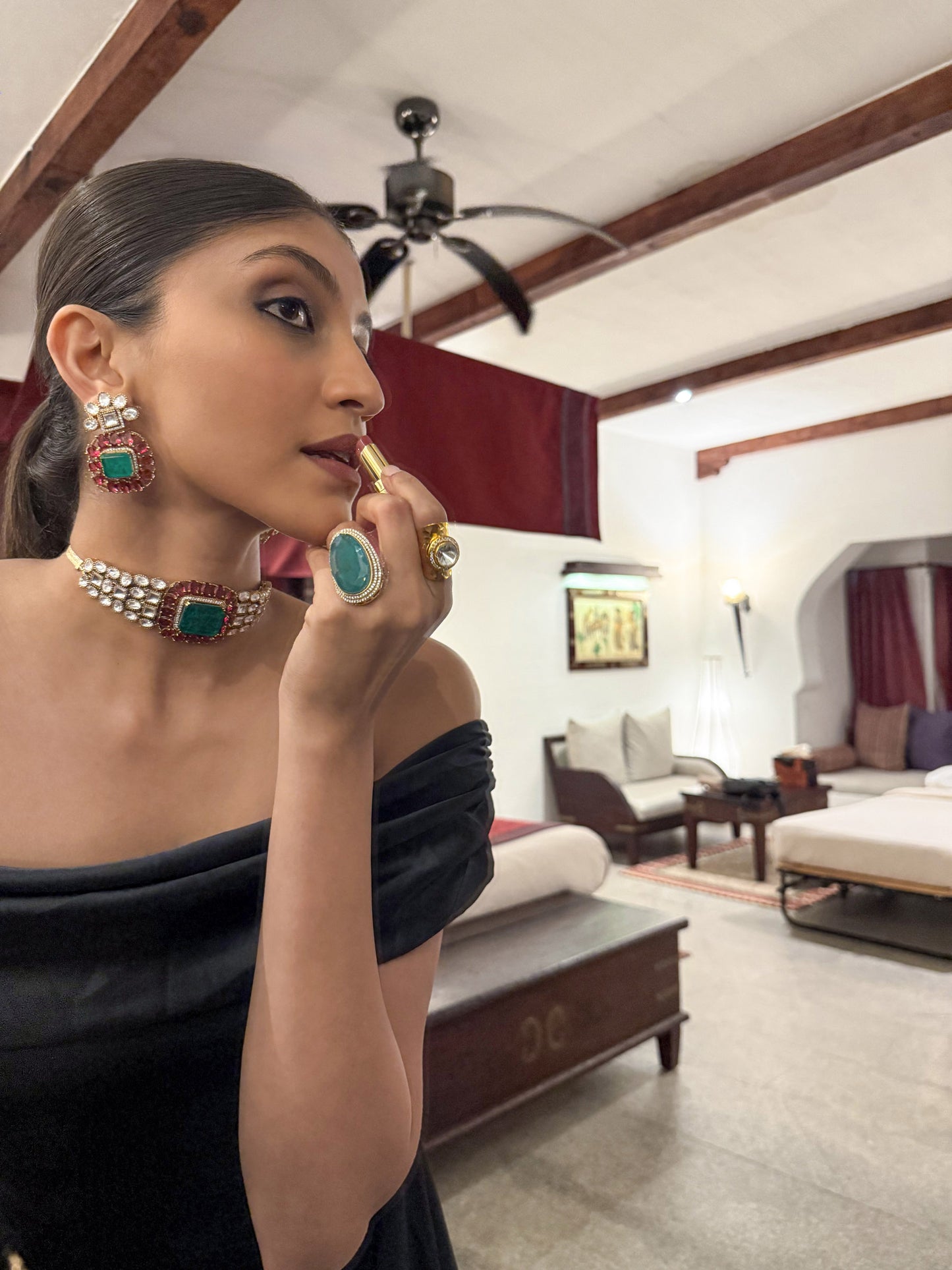 Gaurika Emerald Square SP Polki Necklace Set