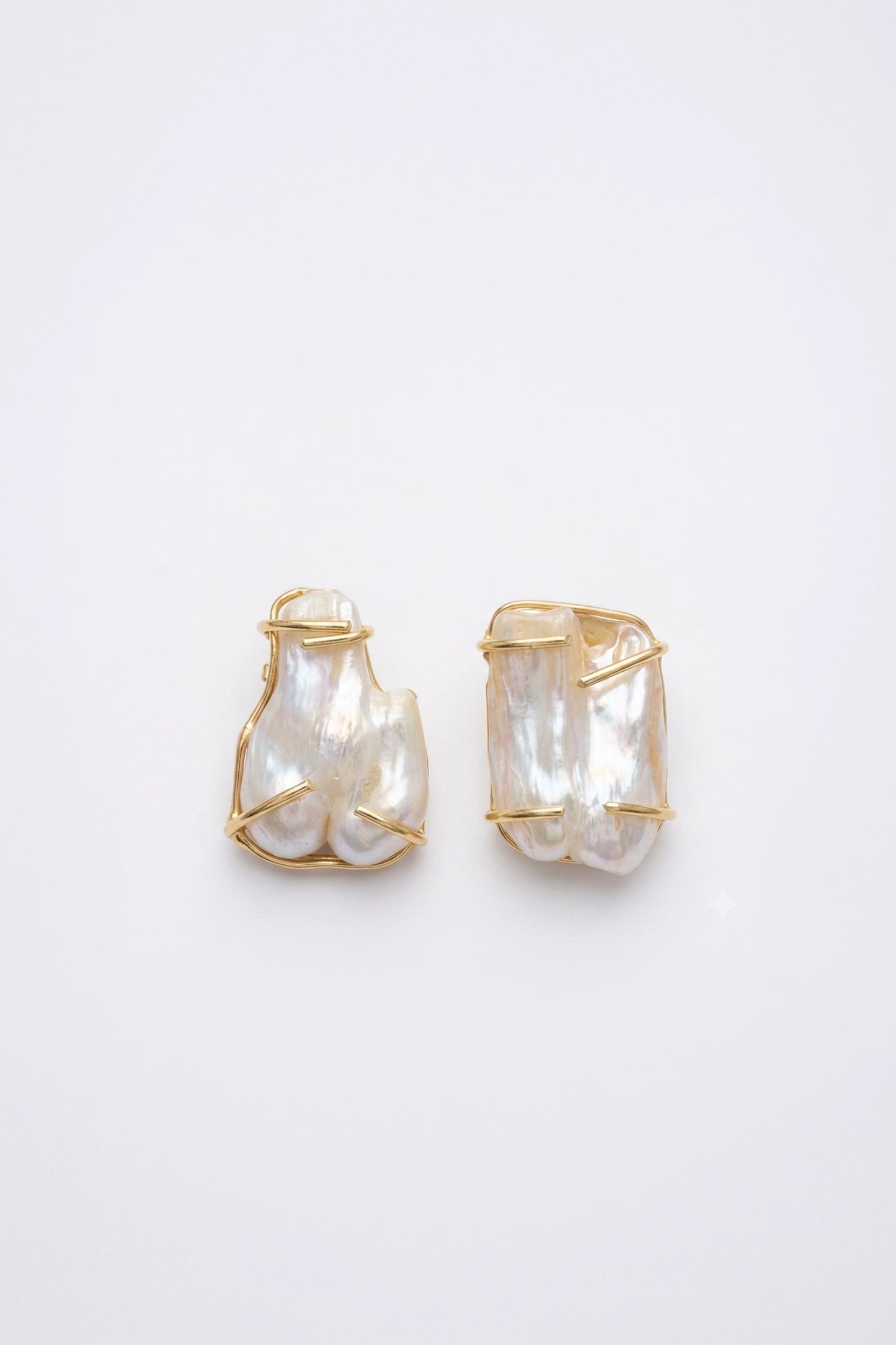 Tidebound Pearl Studs