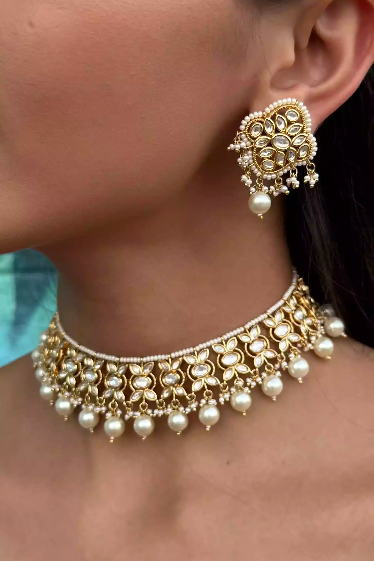 Ria Moti Kundan Pearl Choker Set with Jhumkas