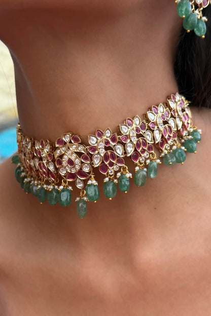 Neela Sacred Vine Emerald Polki Necklace Set