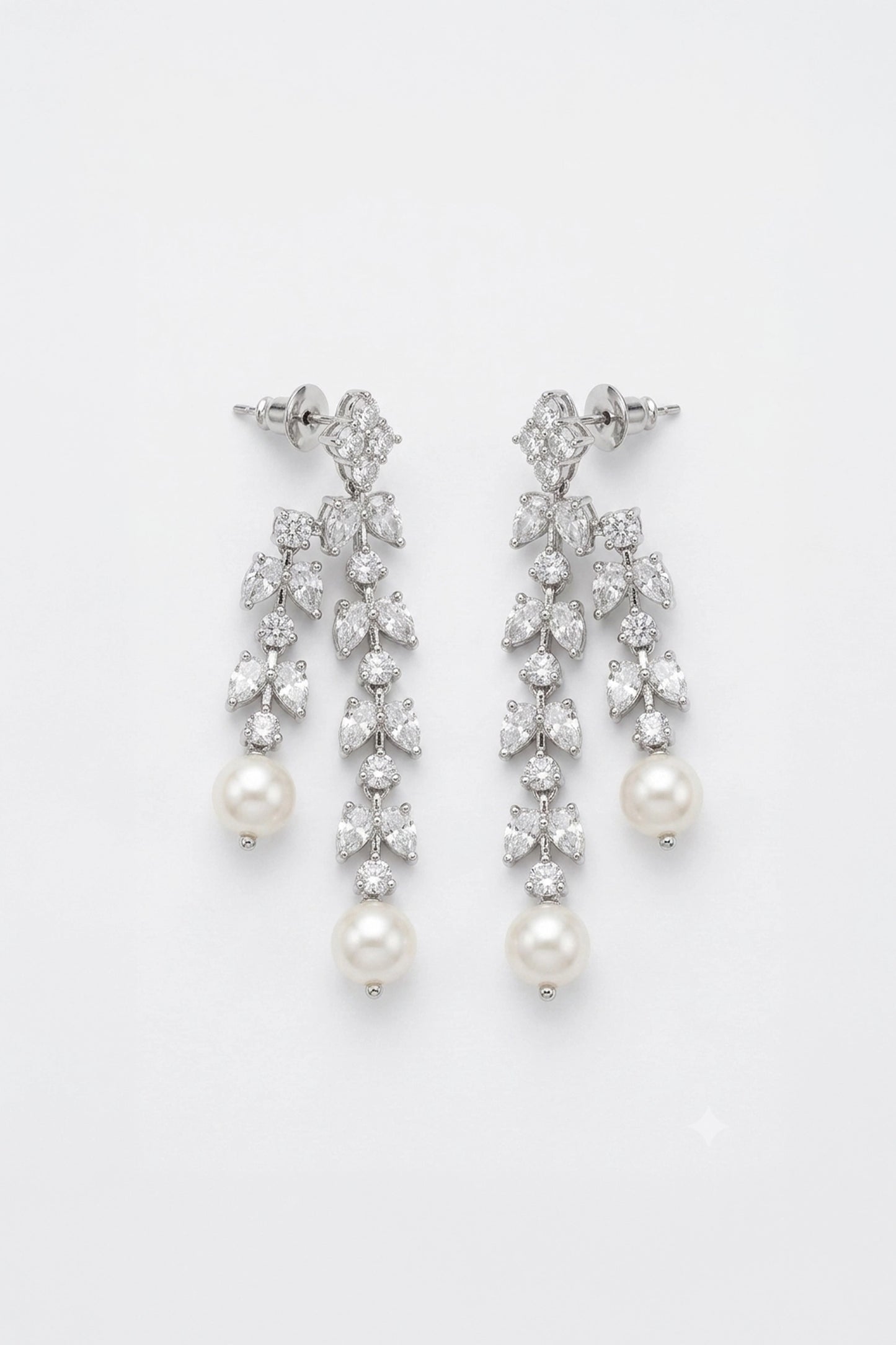 Pear Luster Diamond Earrings