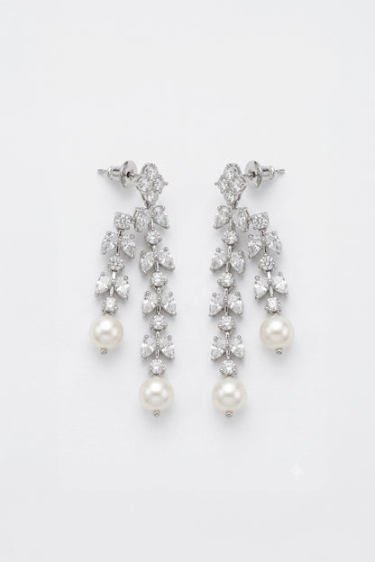 Pear Luster Diamond Earrings