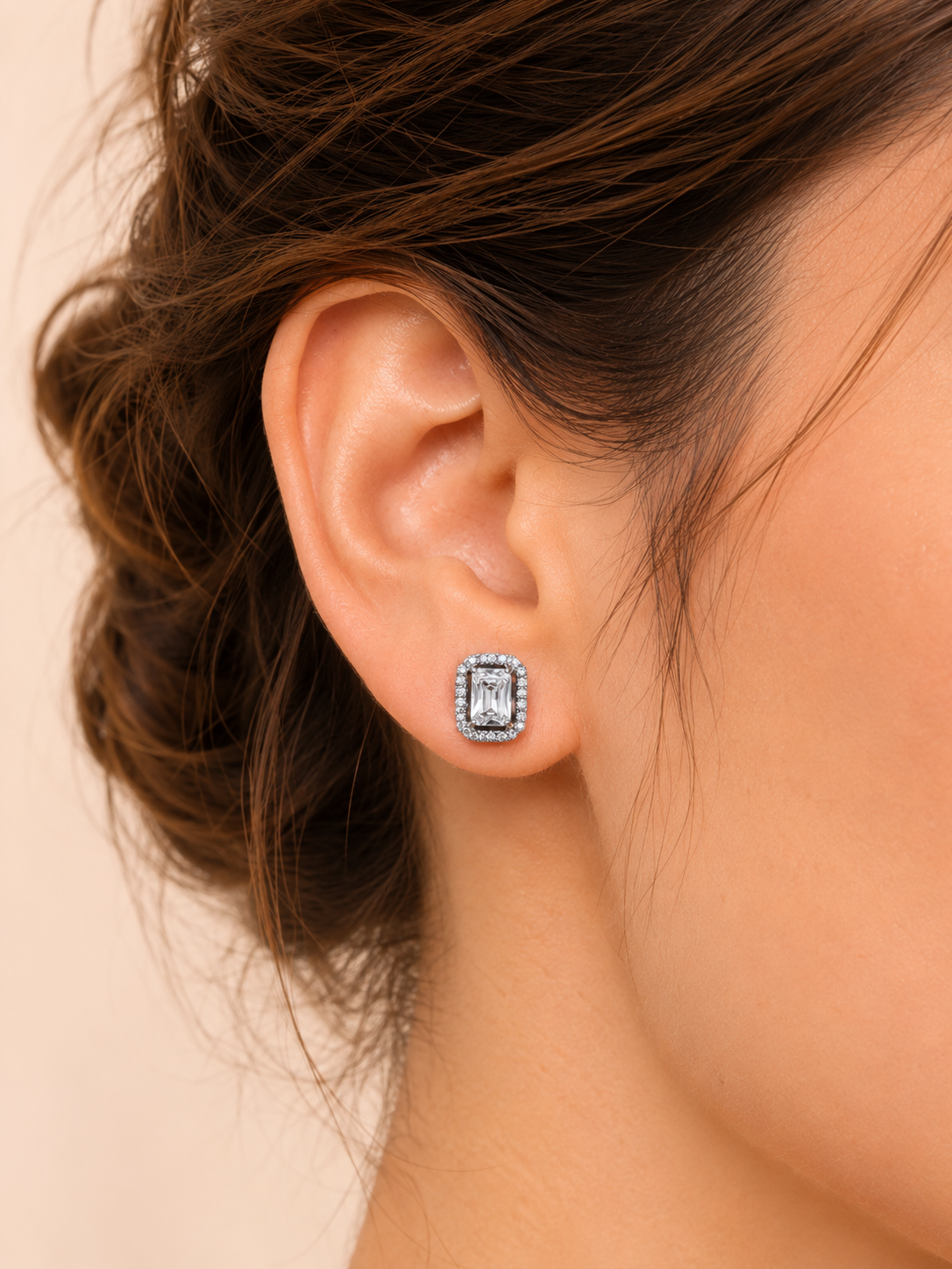 Frame Glow Rectangle Solitaire Studs with Sparkling Halo