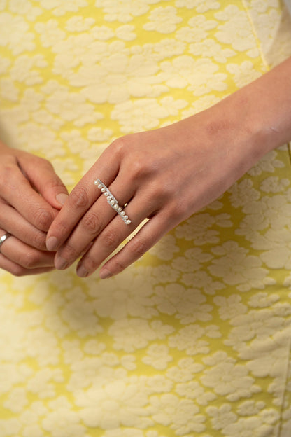 Linear Pearl Ring